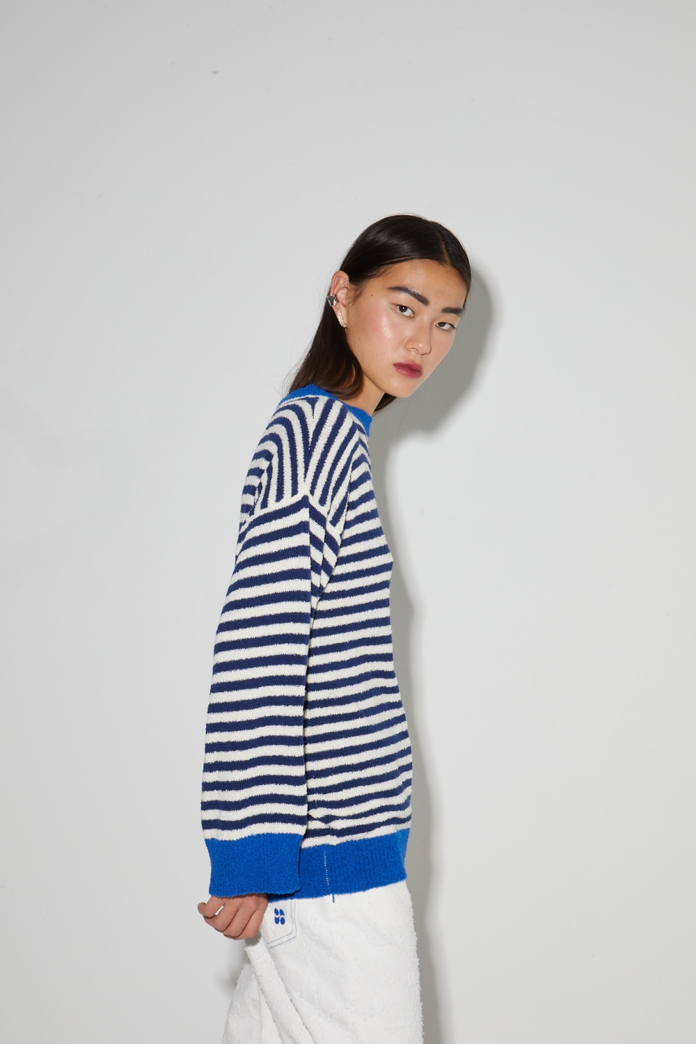 Maille Marinère Cleo blue en fil de coton éponge, fabriquée en Italie