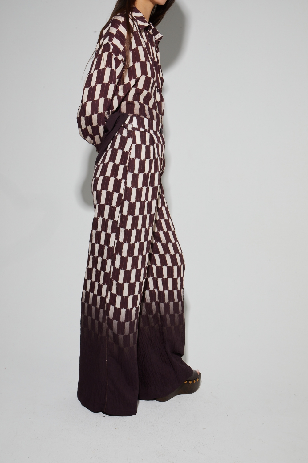 Charlie-broek met chocoladebruine chiaroscuro-print, gemaakt in Italië