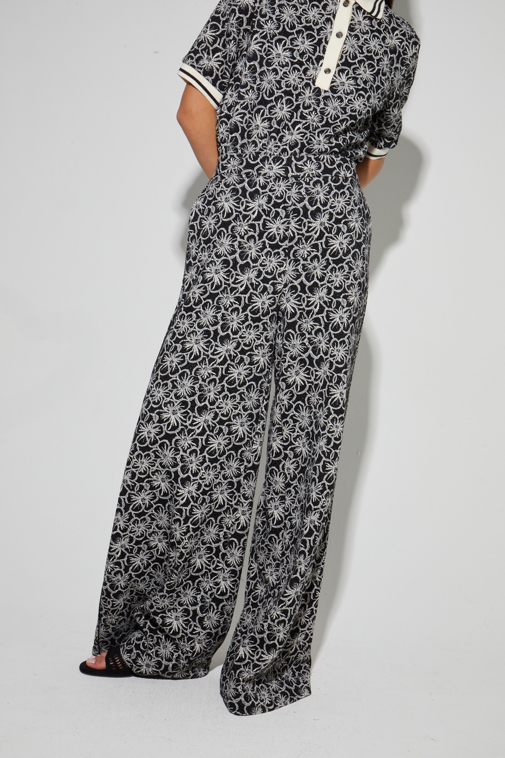 Pantalon Charlie Panama Flower Black, fabriqué en Italie