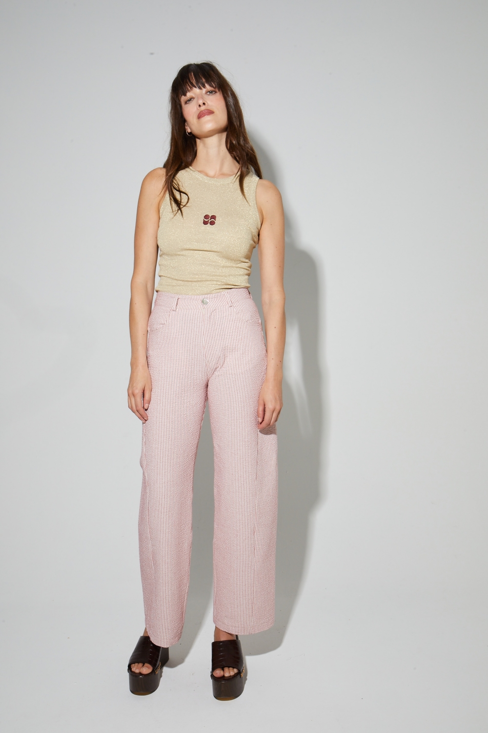 Pantalon Malou, rayures gaufrées rouge fabriqué en Italie