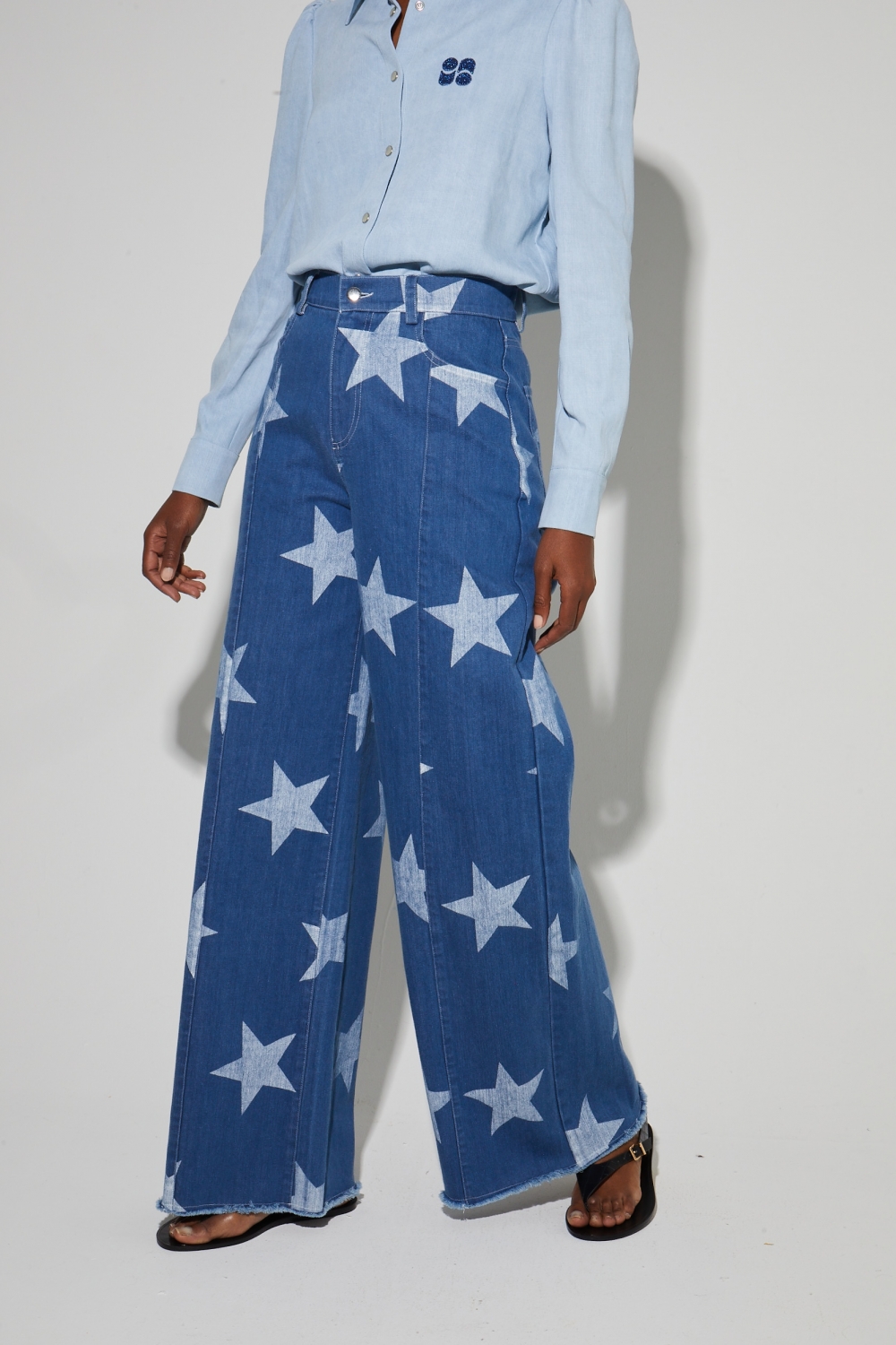 Swiggy-broek, in denimstijl met blauwe sterrenprint, gemaakt in Italië