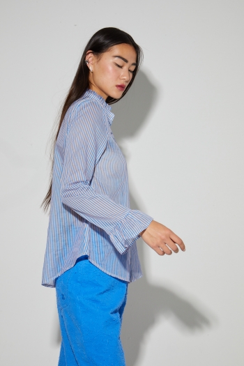 Chemise Iris voile de coton rayures bleues fabriquée en Italie
