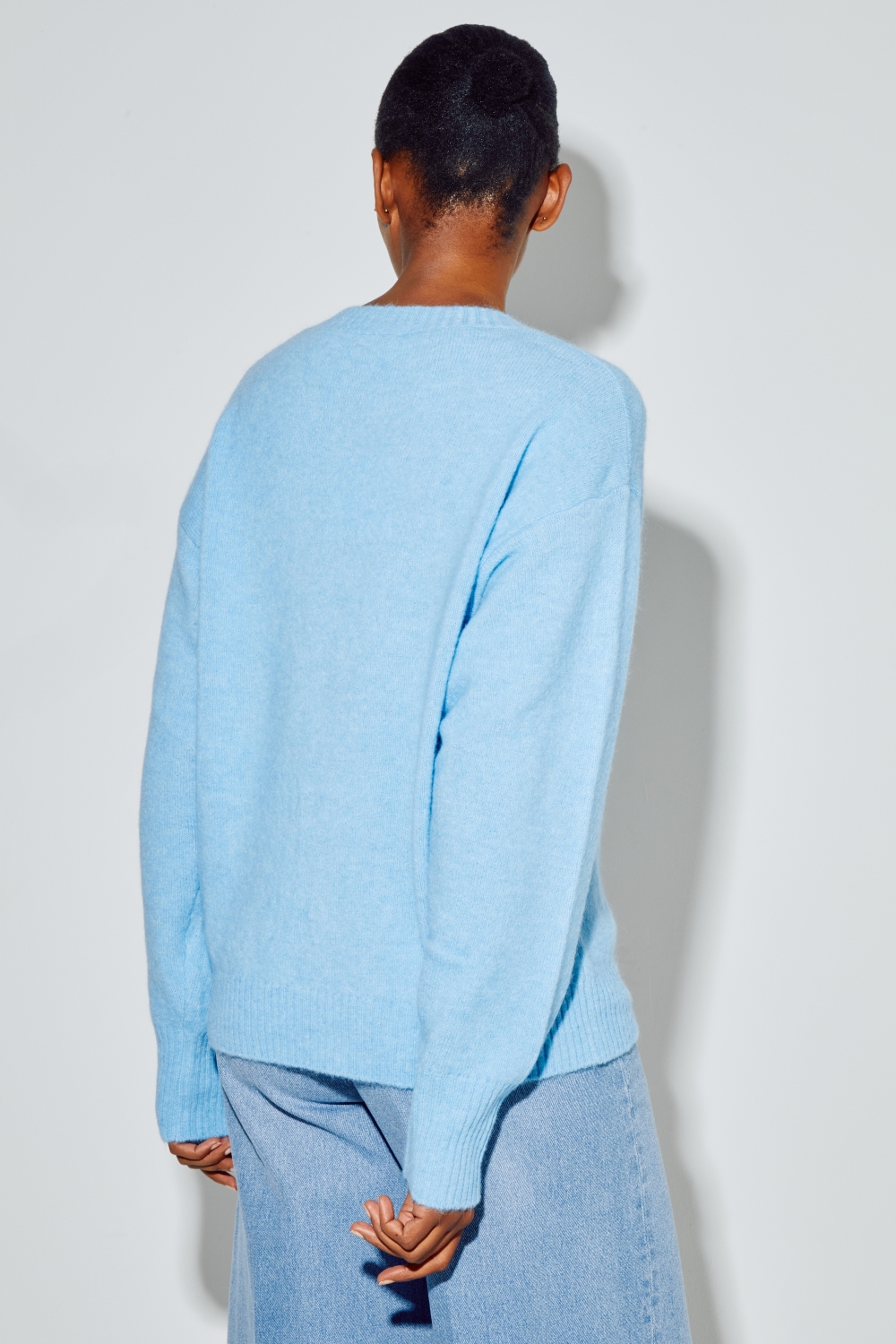 Cardigan Mira Alpaga bleu fabriqué avec soin en Italie