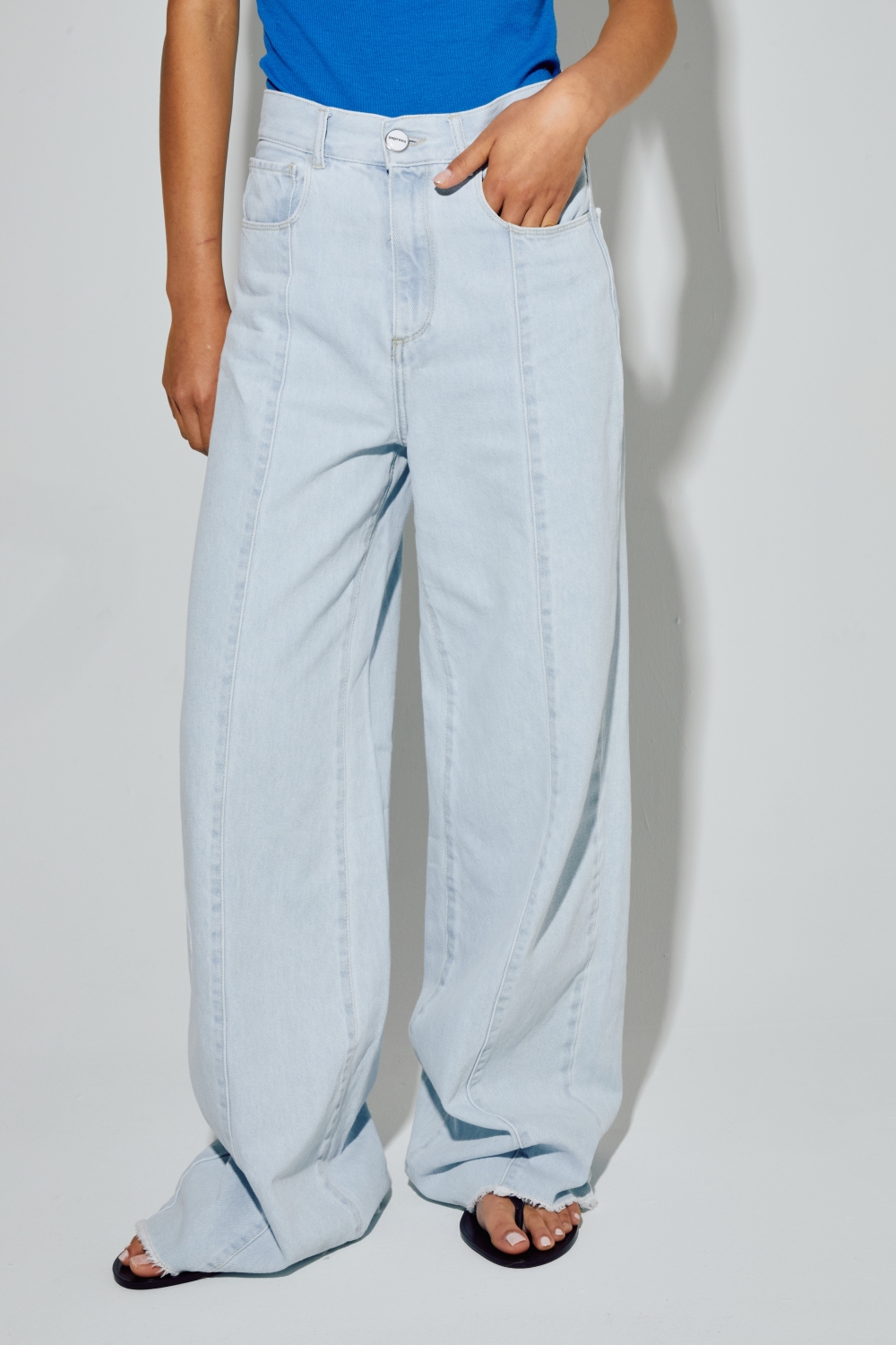 Le Denim Swiggy Palazzo acid blue fabriqué au Portugal