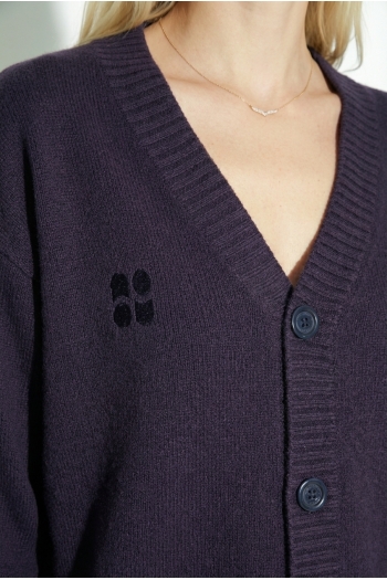 Cardigan Mira basique Navy fabriqué en Italie.