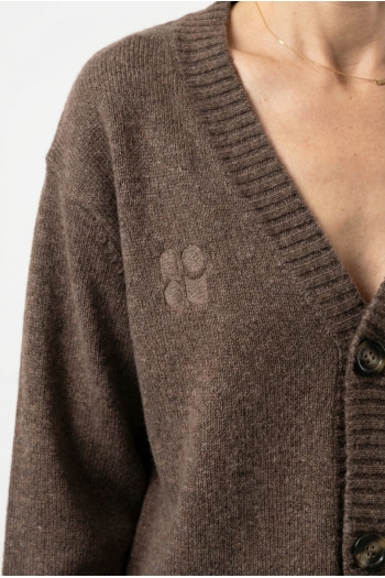 Mira basic vest in chocoladebruin, gemaakt in Italië.