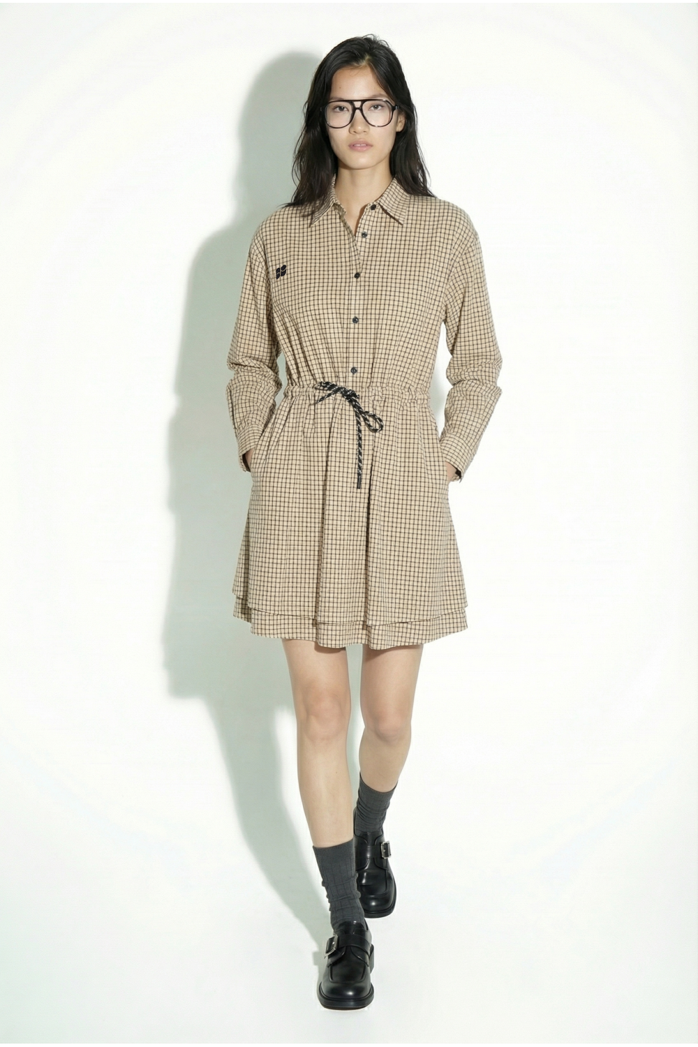 Dress Kris Collège à carreaux beige fabriqué en Italie.