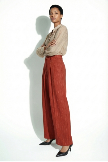 Astrid Goccoa Story red-colored pants made in Italy