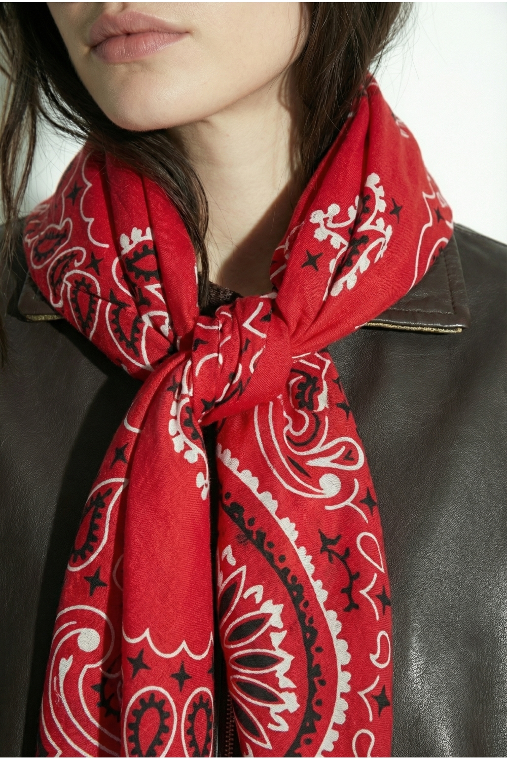 Foulard Hera print foulard rouge fabriqué en Italie